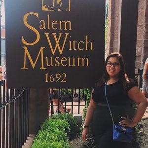 Meet your Posher, Elizabeth